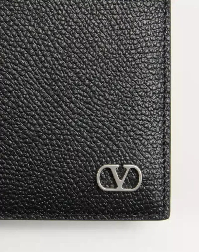 Vlogo Signature Grainy Calfskin Wallet