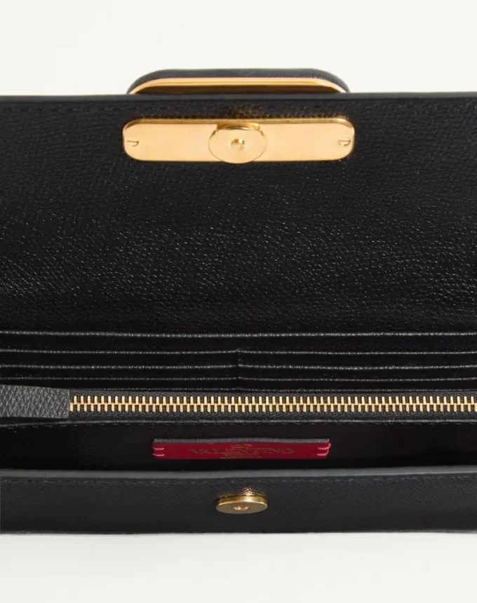 Vlogo Signature Grainy Calfskin Wallet With Chain Vlogo Signature Grainy Calfskin Wallet With Chain