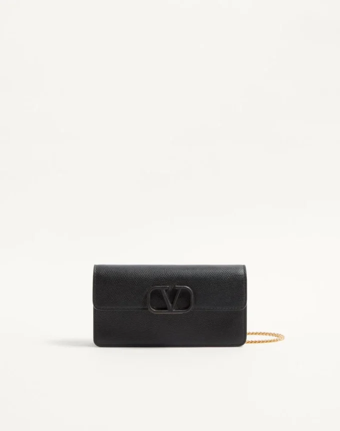 Vlogo Signature Grainy Calfskin Wallet With Chain Vlogo Signature Grainy Calfskin Wallet With Chain