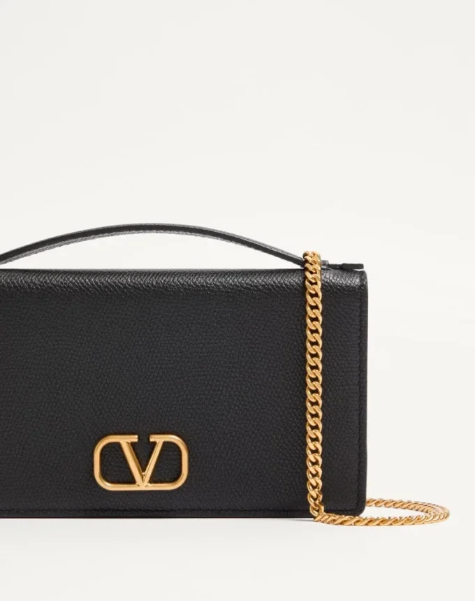 VLogo Signature Grainy Calfskin Wallet With Chain