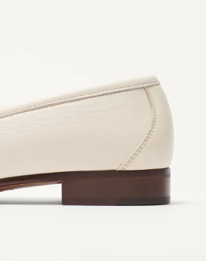 Vlogo Signature Kidskin Moccasin