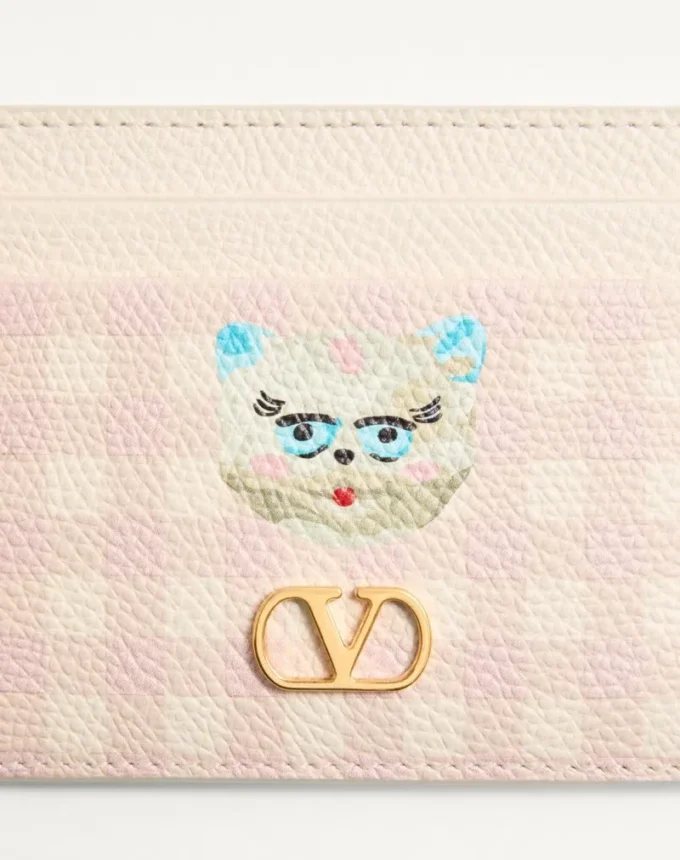 Vlogo Signature Le Chat De La Maison Cardholder in grainy calfskin Vlogo Signature Le Chat De La Maison Cardholder in grainy calfskin