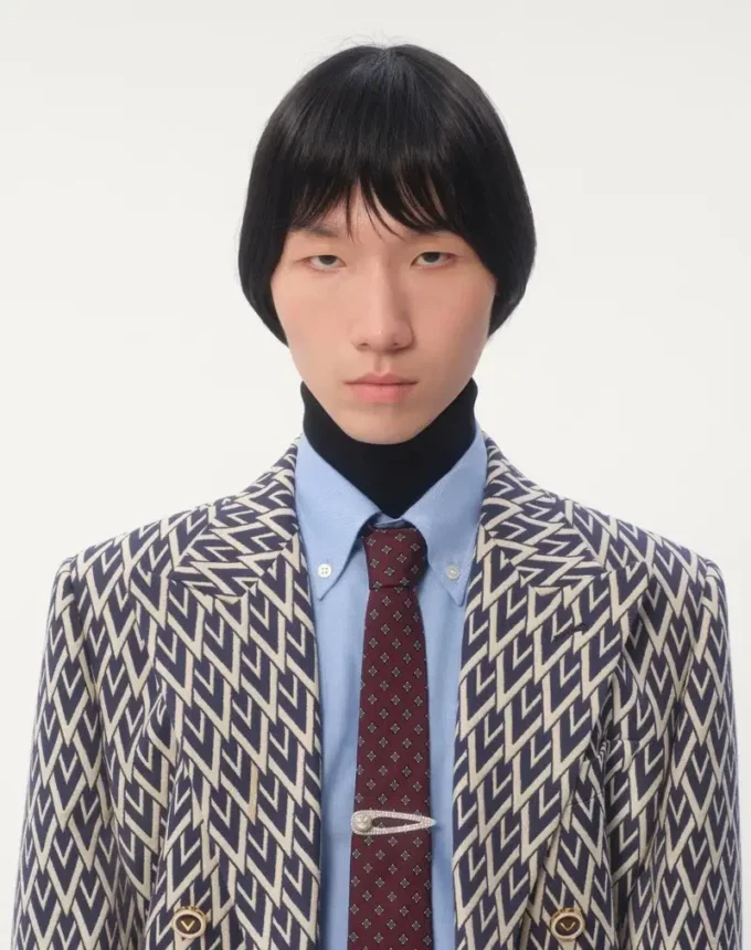 Vlogo Signature Metal Tie Clip With Swarovski® Crystals And Pearl Vlogo Signature Metal Tie Clip With Swarovski® Crystals And Pearl